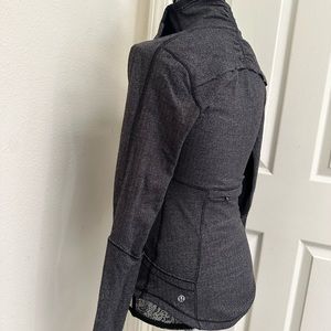 Lululemon mid zip jogging pull over
